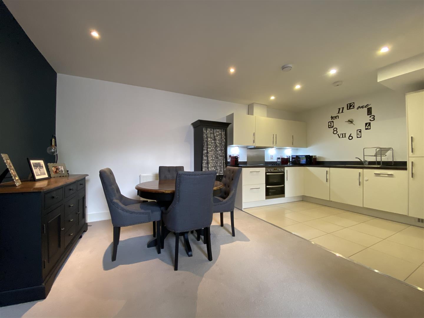 Kensington Way, Brentwood Keith Ashton